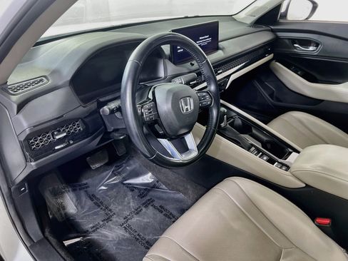 Used 2023 Honda Accord Touring image 9