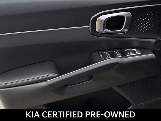 Certified 2026 Kia Sorento LX FWD image 17