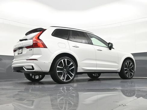 Used 2024 Volvo XC60 B5 Ultimate AWD/4WD image 27