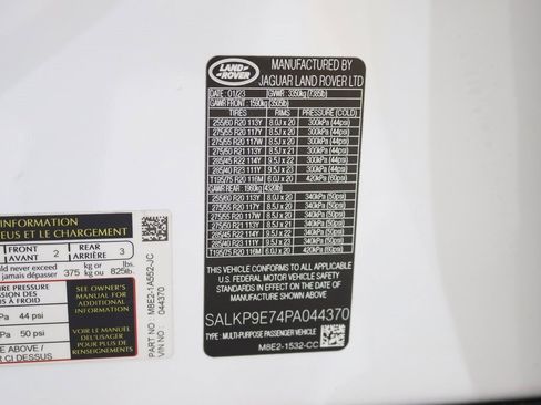 Used 2023 Land Rover Range Rover SE image 42