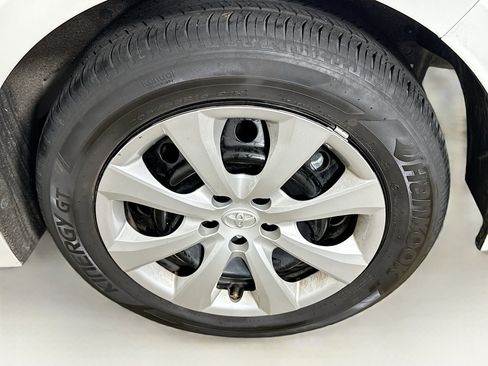 Used 2025 Toyota Corolla LE image 11