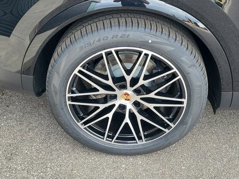 New 2026 Porsche Cayenne E-Hybrid image 12