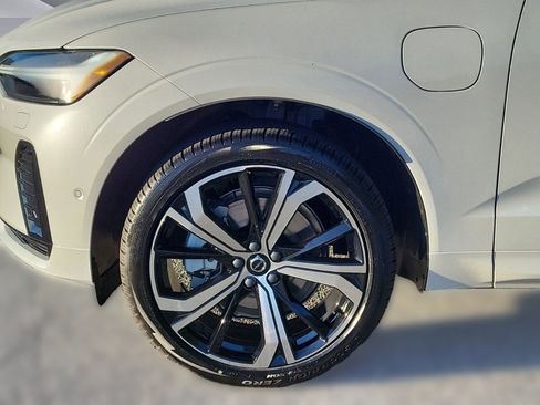 New 2024 Volvo XC60 T8 Ultimate w/ Protection Package Premier image 25