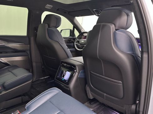 Used 2026 Cadillac Escalade IQ Sport 2 w/ LPO, ONYX Package AWD/4WD image 20