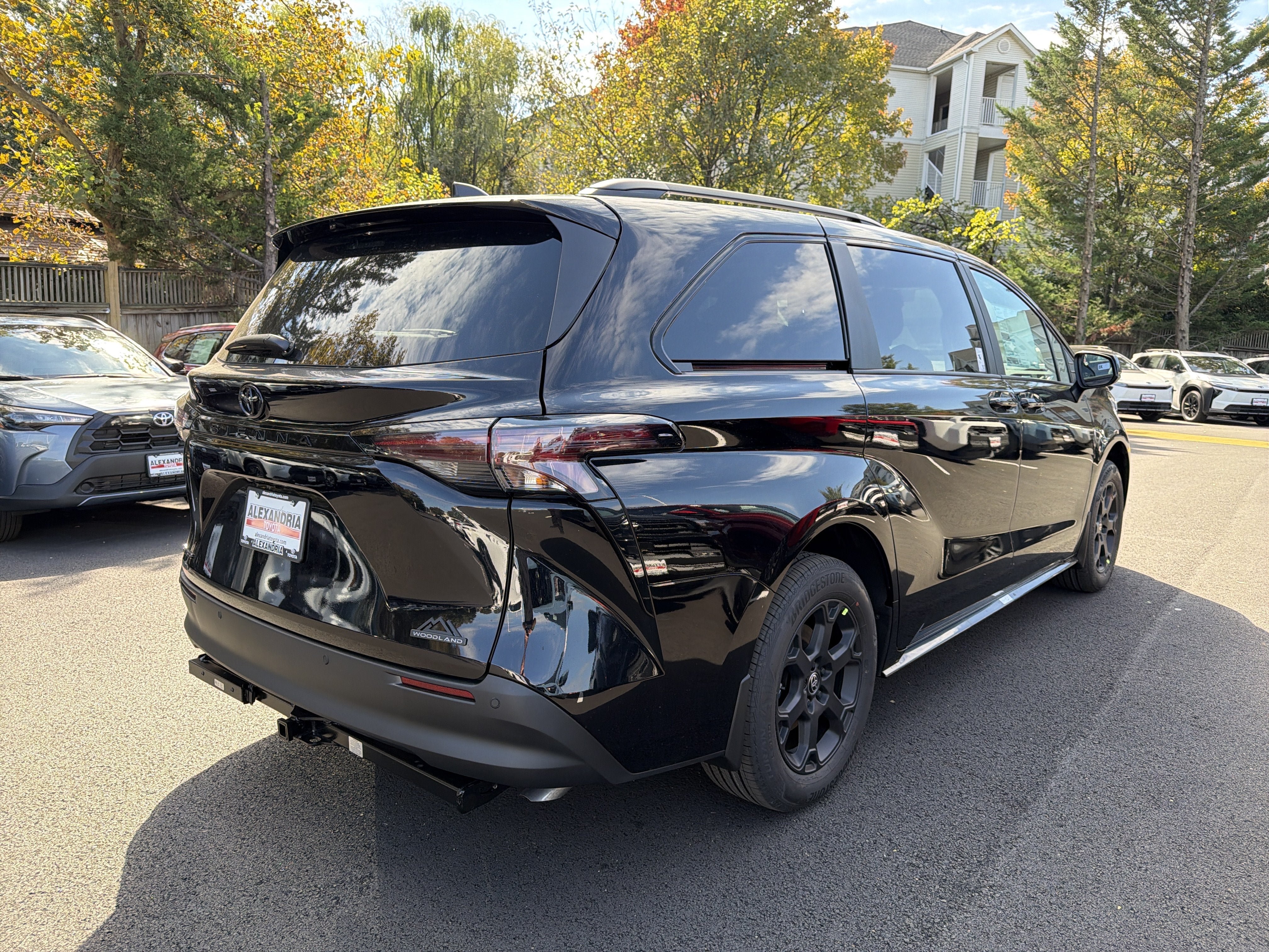 New 2026 Toyota Sienna XLE Woodland Edition AWD/4WD image 4