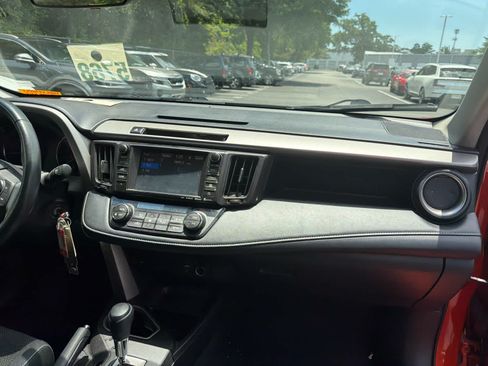 Used 2016 Toyota RAV4 XLE FWD image 18