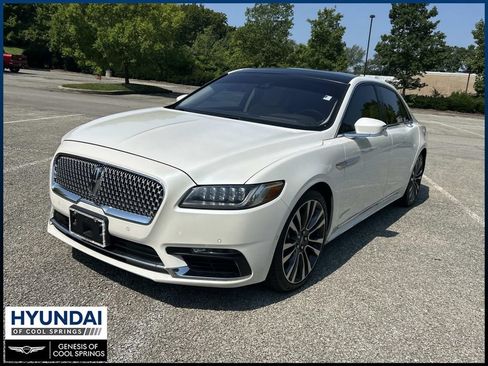 Used 2018 Lincoln Continental Reserve w/ Rear-seat Package AWD/4WD image 3