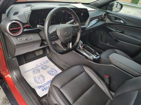 Certified 2024 Chevrolet Trax RS w/ Driver Confidence Package FWD image 14