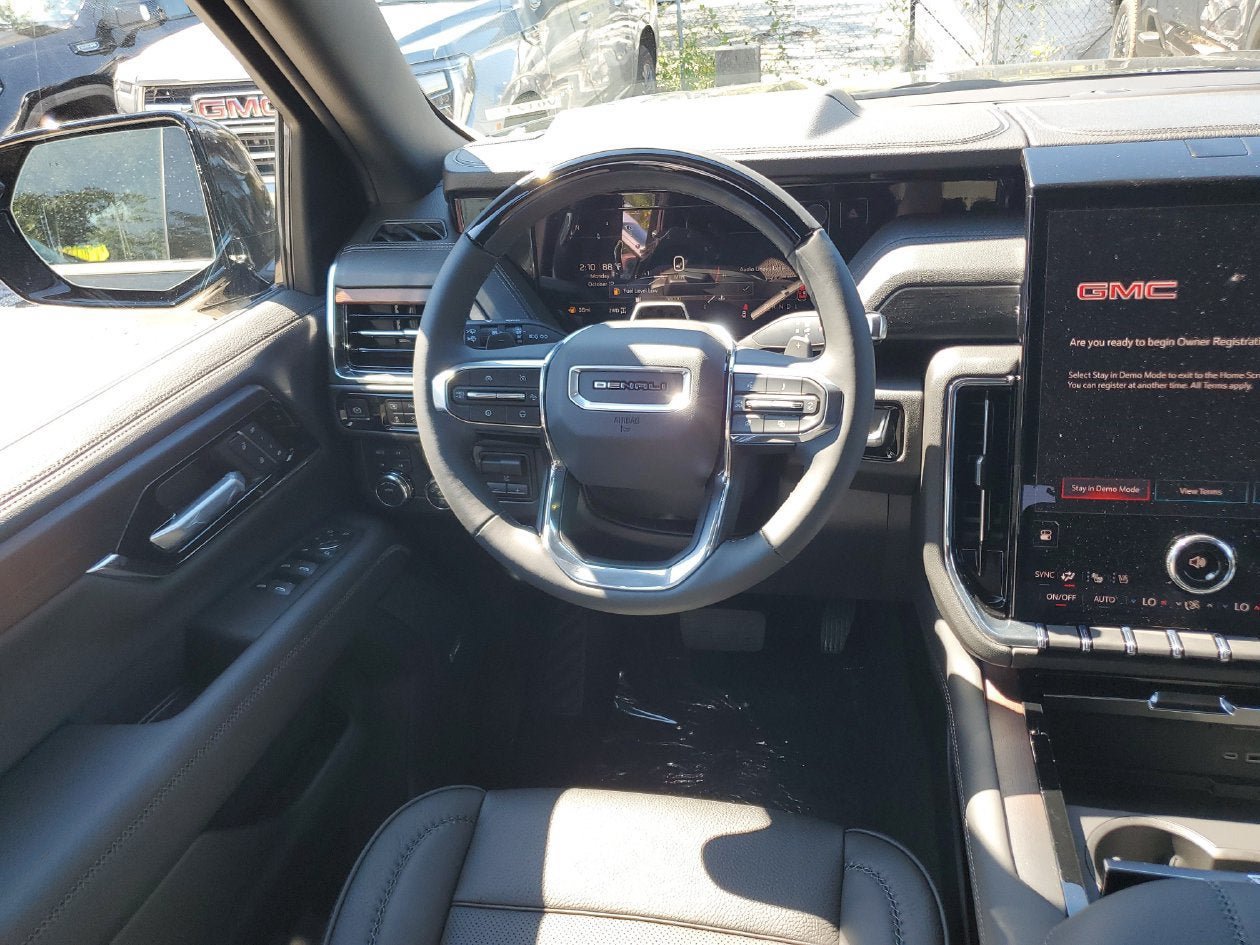 New 2027 GMC Yukon Denali w/ Denali Reserve Package AWD/4WD image 13