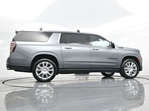 Used 2022 Chevrolet Suburban High Country image 59