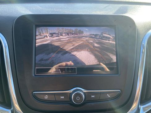 Used 2022 Chevrolet Equinox LT image 27