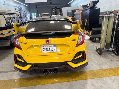 Used 2021 Honda Civic Type R Limited image 6