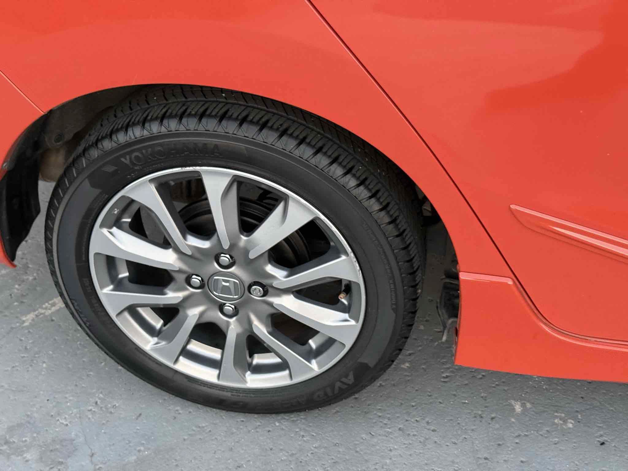 Used 2018 Honda Fit Sport image 30