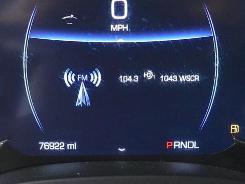 Used 2020 Cadillac Escalade ESV Premium Luxury image 17