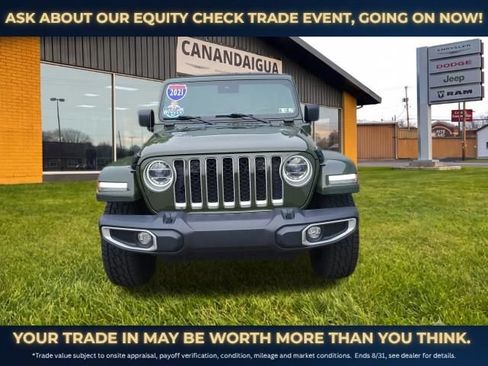 Used 2021 Jeep Wrangler Unlimited Sahara w/ Dual Top Group AWD/4WD image 2