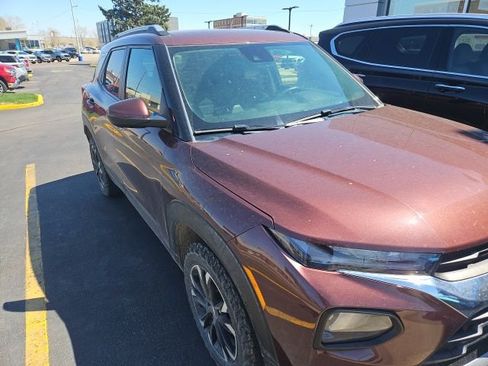 Used 2022 Chevrolet TrailBlazer LT w/ Premium Seating Package image 4