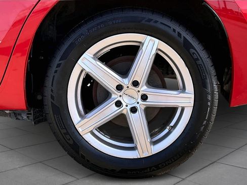 Used 2019 Toyota Corolla LE image 11