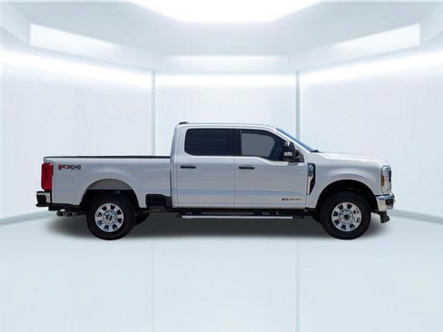 Used 2024 Ford F250 XLT w/ FX4 Off-Road Package AWD/4WD image 7