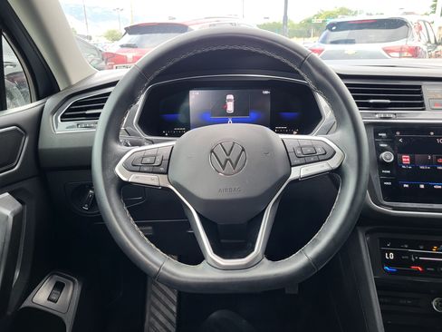Used 2022 Volkswagen Tiguan SE FWD image 27