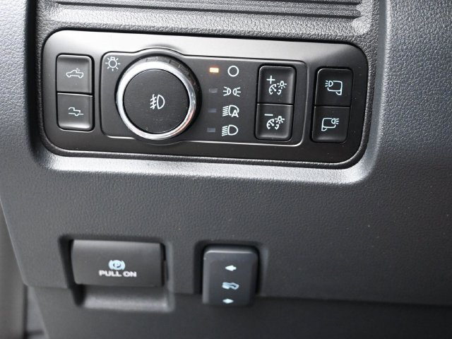 Certified 2025 Ford F250 Platinum AWD/4WD image 30
