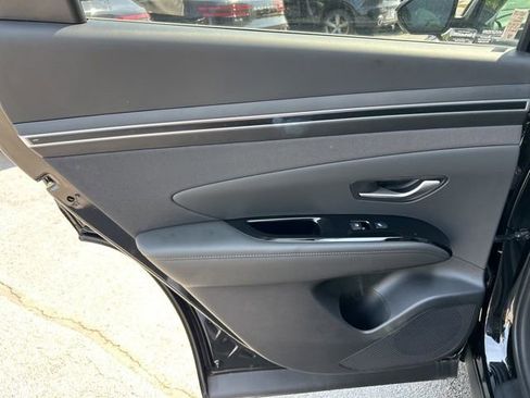 Certified 2024 Hyundai Tucson Limited image 18