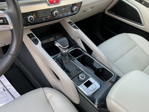 Used 2020 Kia Telluride S w/ S 8 Passenger Seating Package FWD image 23