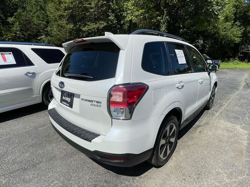 Used 2017 Subaru Forester 2.5i Premium AWD/4WD image 8