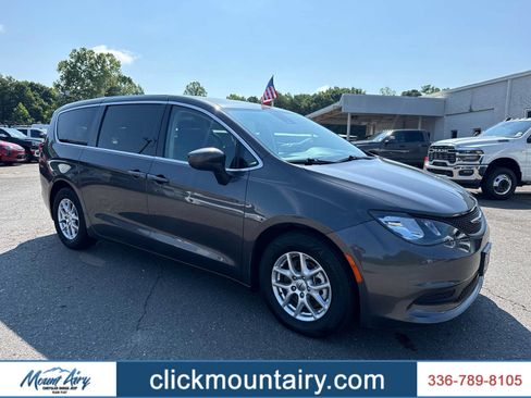Certified 2023 Chrysler Voyager LX FWD image 1