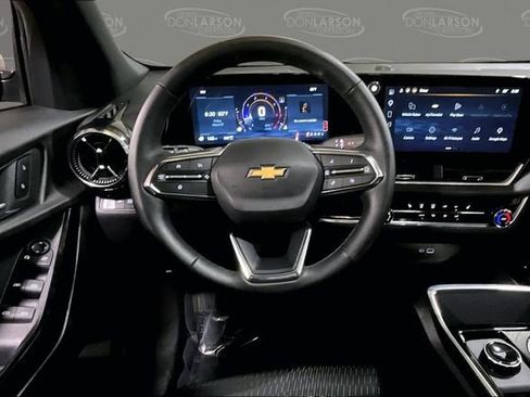 Used 2026 Chevrolet Equinox LT image 18