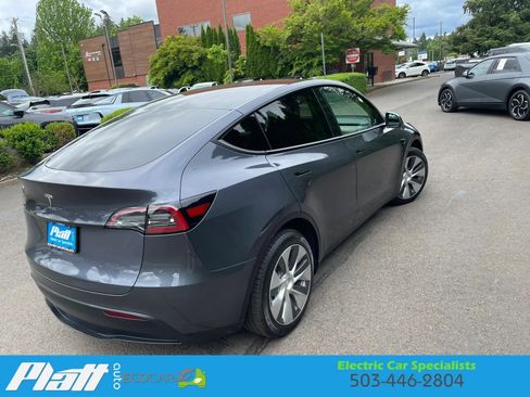 Used 2023 Tesla Model Y Long Range AWD/4WD image 13