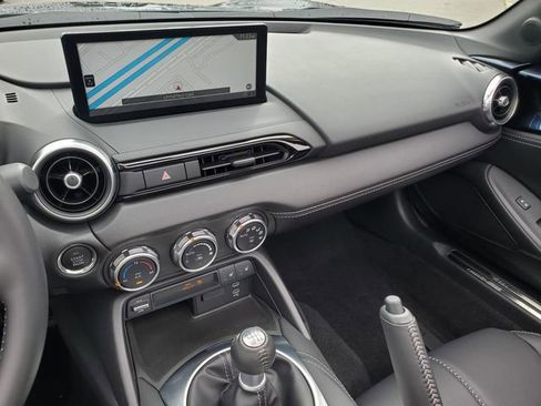 Used 2025 MAZDA MX-5 Miata RF Grand Touring image 19