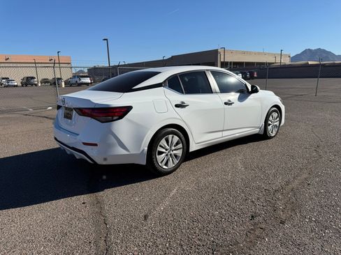 Used 2025 Nissan Sentra S image 5