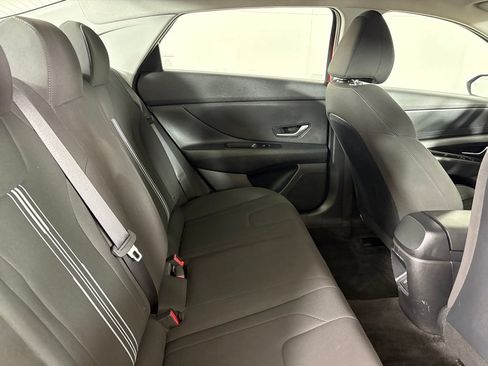 Used 2024 Hyundai Elantra SEL FWD image 17