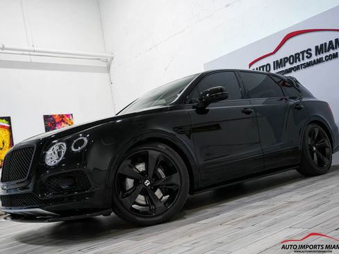 Used 2018 Bentley Bentayga image 4