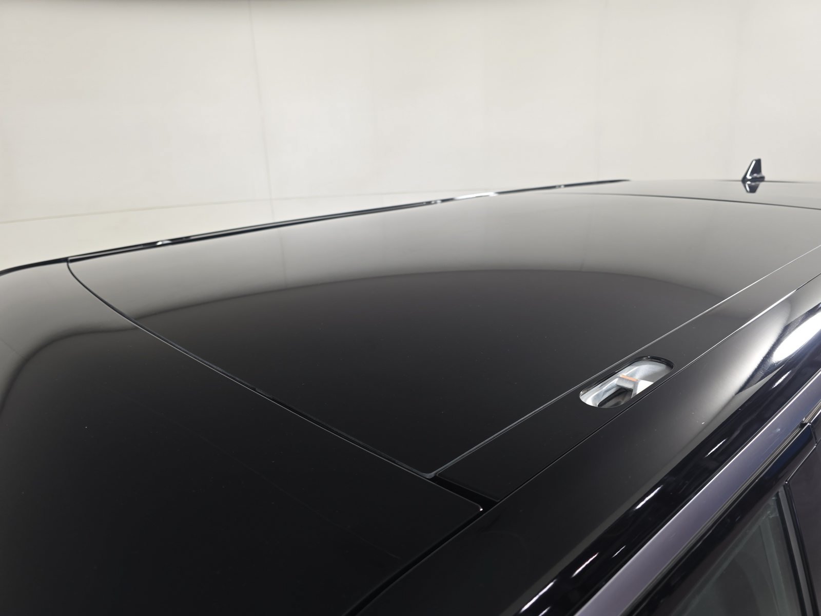 Used 2022 Rivian R1S Launch Edition Quad AWD/4WD image 13
