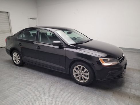Used 2015 Volkswagen Jetta SE FWD image 11