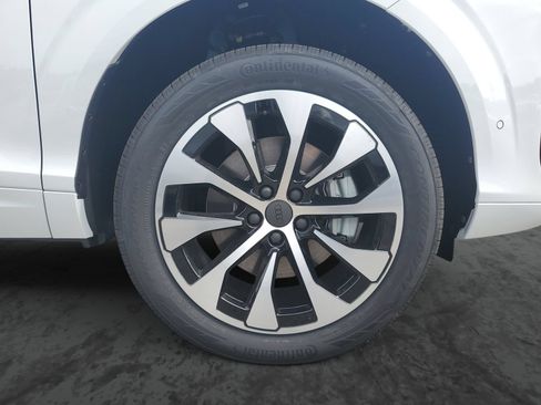 New 2026 Audi Q3 quattro 2.0T AWD/4WD image 6