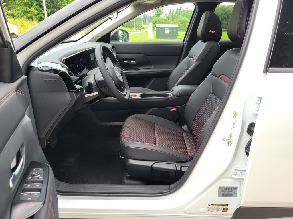 New 2027 Nissan Kicks SV AWD/4WD image 11