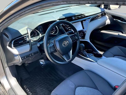 Used 2019 Toyota Camry LE FWD image 17