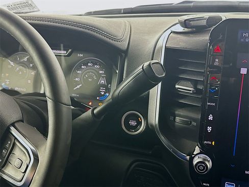 Used 2025 RAM 3500 Laramie image 16