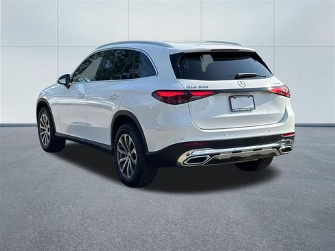 Used 2025 Mercedes-Benz GLC 300 4MATIC image 7