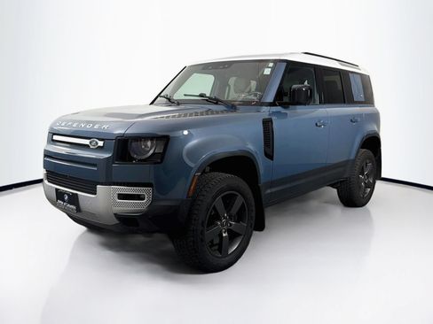 Used 2024 Land Rover Defender 110 SE AWD/4WD image 3