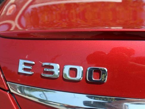 Used 2019 Mercedes-Benz E 300 image 6
