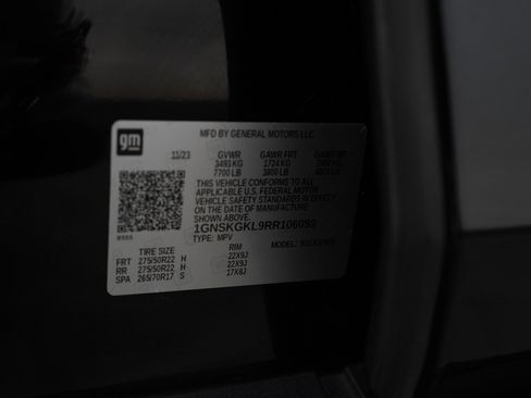 Used 2024 Chevrolet Suburban High Country w/ Premium Package image 31