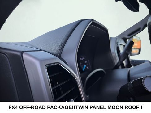 Used 2022 Ford F250 Platinum w/ FX4 Off-Road Package image 43