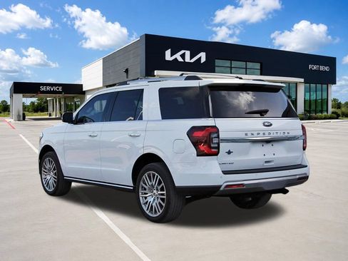 Used 2024 Ford Expedition Limited AWD/4WD image 7