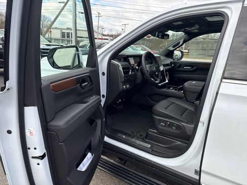 New 2026 GMC Yukon XL Denali w/ Sun & Power Step Package image 18