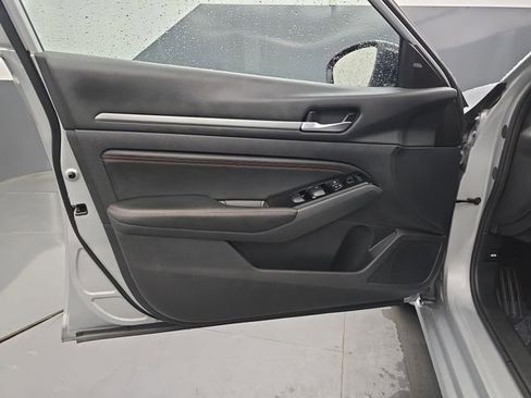 Used 2023 Nissan Altima 2.5 SR image 24