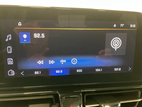 Used 2024 Chevrolet TrailBlazer RS w/ Convenience Package AWD/4WD image 25