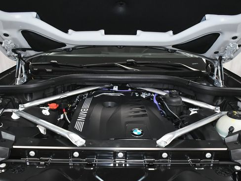 Used 2026 BMW X7 xDrive40i image 90